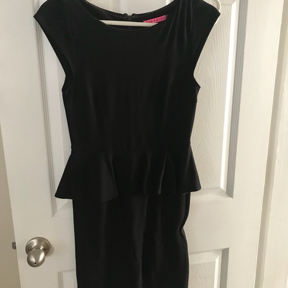 Alice + Olivia Dresses & Skirts - Alice & Olivia Black Peplum Dress